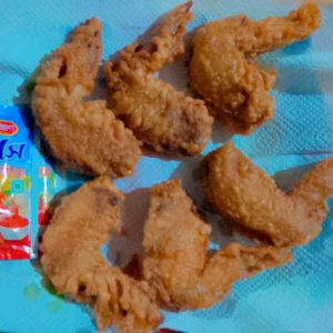 চিকেন #ক্রিসপি #উইন্স ৪ পিস বিভিন্ন সস এর সাথে